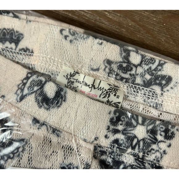 Free People Layered in Lace Legging Ivory Combo‎ Size XS NWT FP - Picture 8 of 8